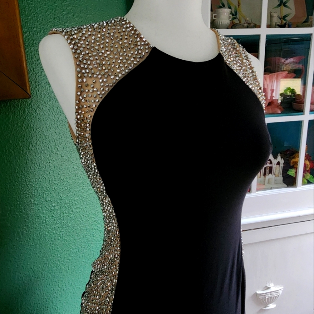 Elegant, slee, beaded cocktail dress